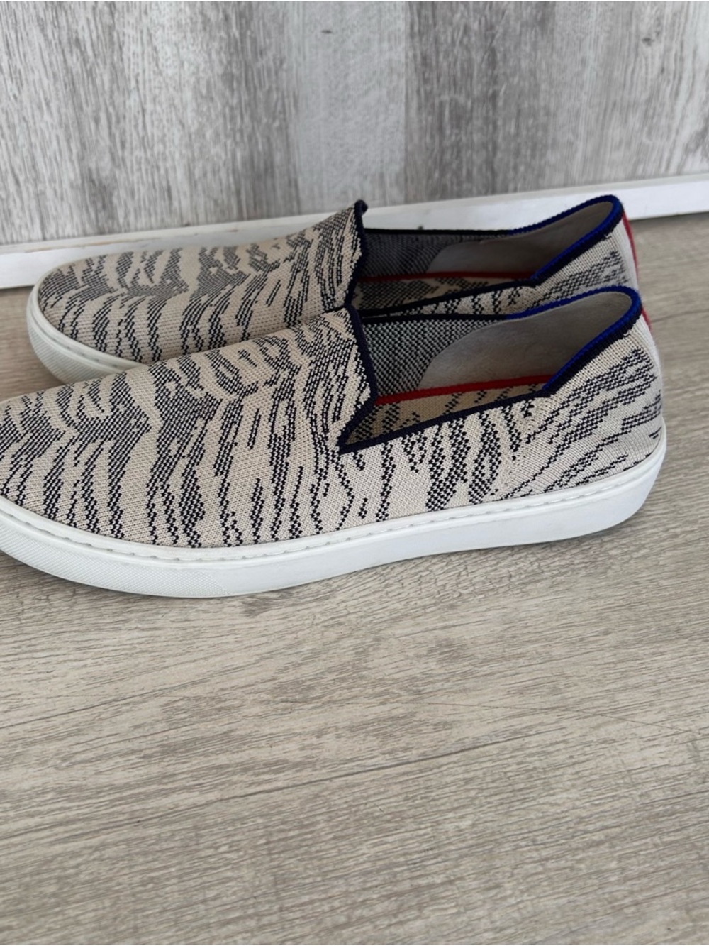 Rothy's The Original Slip On Sneaker Women's 8.5 Maritime Tiger Beige Washable